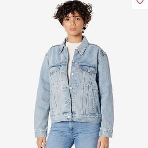NWT LEVI’S Premium Ex Boyfriend Trucker Jacket